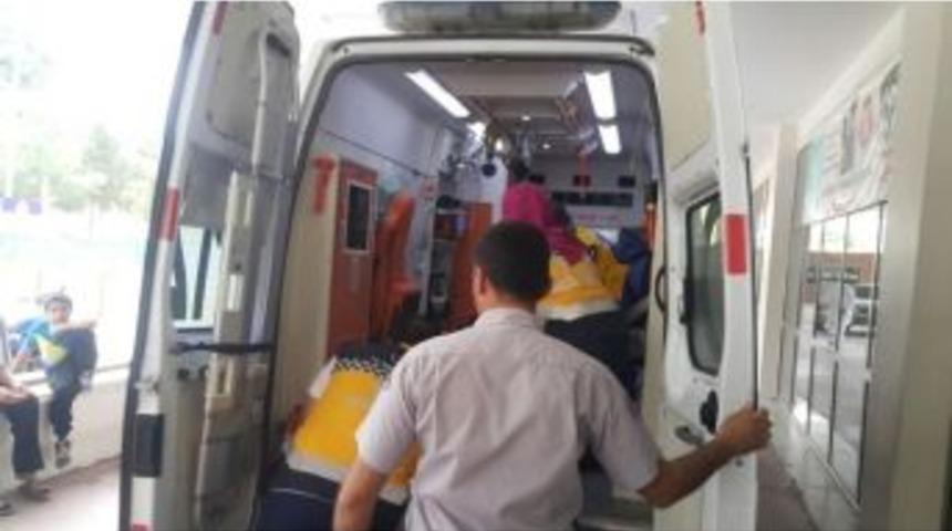 &Uuml;zerine Demir Karyola Devrilen &Ccedil;ocuk Yaralandı