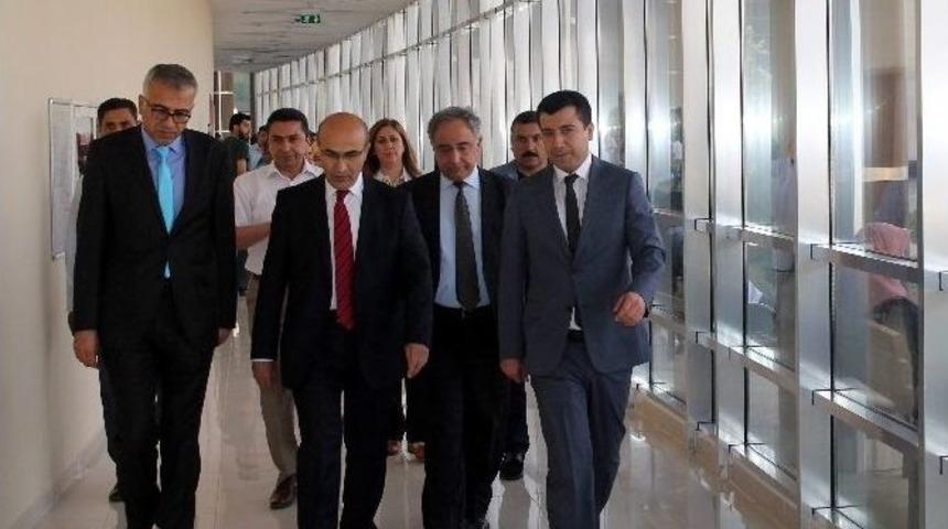 Vali Mahmut Demirtaş&rsquo;tan, Hastaneye Veda Ziyareti