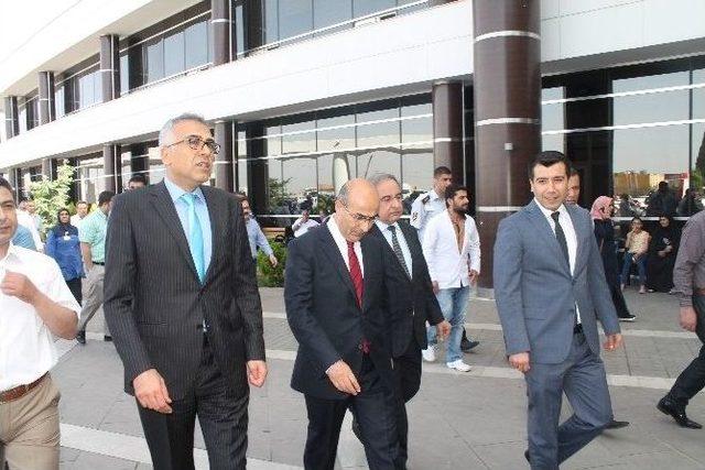 Vali Mahmut Demirtaş’tan, Hastaneye Veda Ziyareti