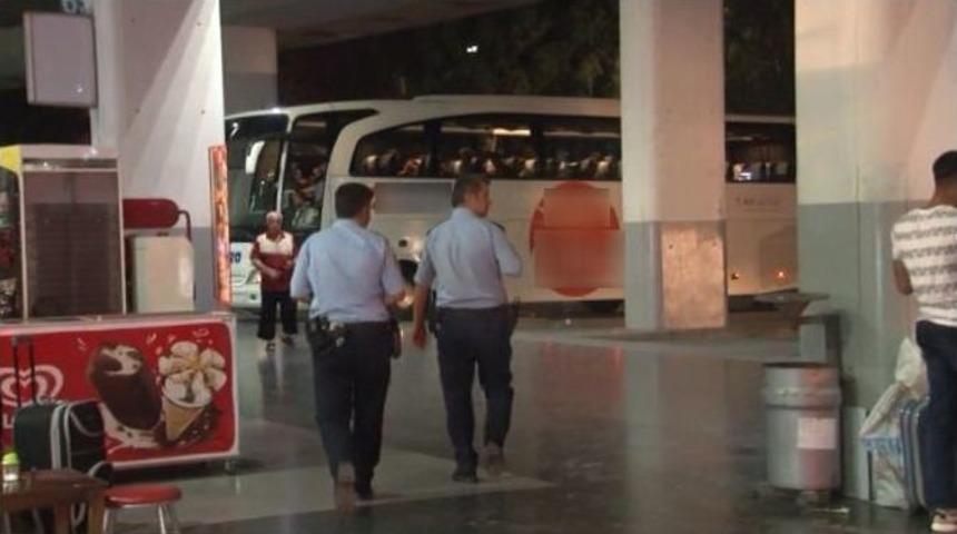 &rsquo;&rsquo;atalay Filiz İzmir Otogarında&rsquo;&rsquo; İhbarı Polis Ekiplerini Alarma Soktu