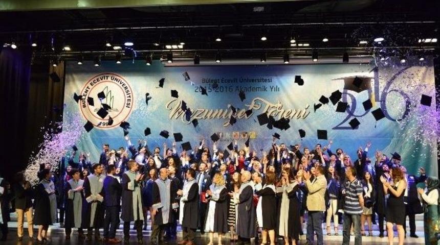 İibf 19. D&ouml;nem Mezunlarını Geleceğe Uğurladı