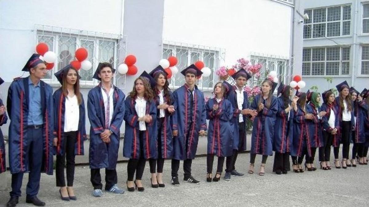 &Ouml;ğrencilerin Mezuniyet Heyecanı