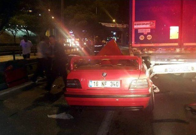 Otomobille Tır’ın Altına Girdi: 2 Yaralı