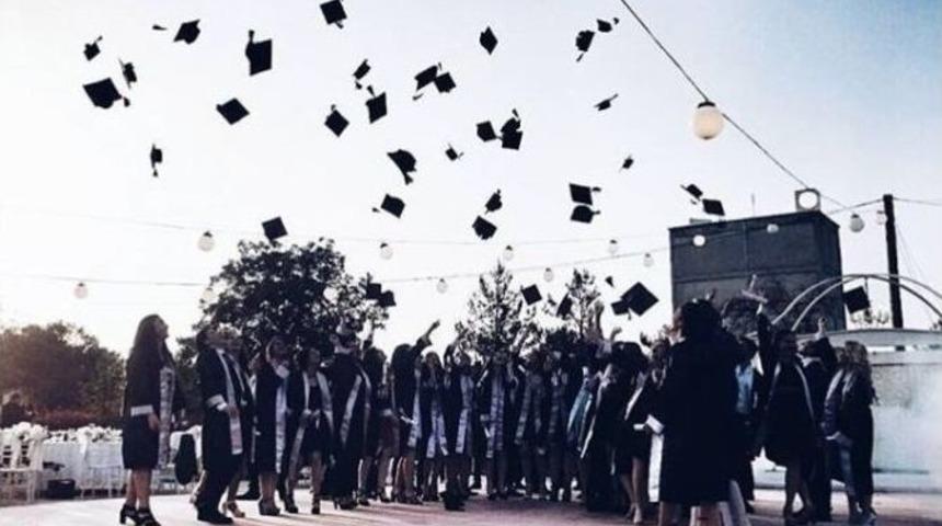 Sınav Okullarında Mezuniyet Coşkusu