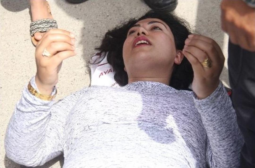 Aldatılan Kadın İki &Ccedil;ocuğunun Yanında İntihara Kalkıştı