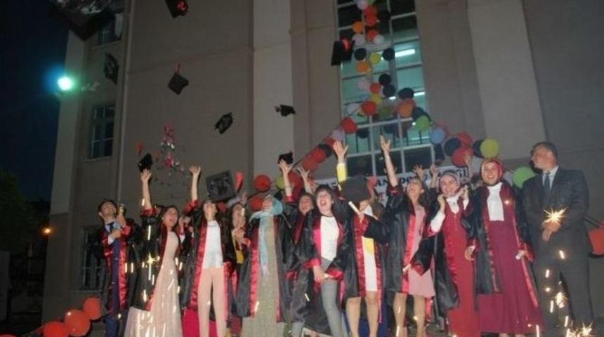 Pazarlar Anadolu Lisesi’nde Mezuniyet Töreni