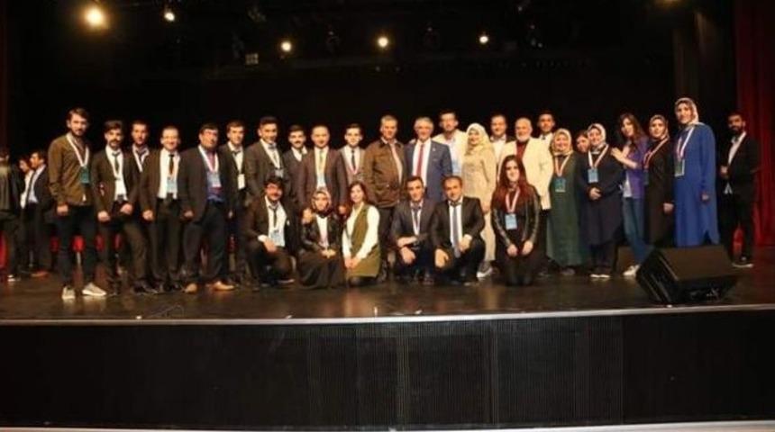 G&uuml;neş Vakfı Gen&ccedil;lik Kolları &Uuml;yelerine Katılım Belgeleri Verildi