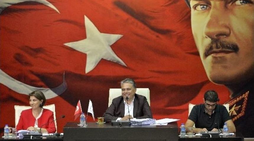 Başkan Uysal&rsquo;dan Antalyaspor Ve Alanyaspor&rsquo;a Transfer &Ccedil;ağrısı