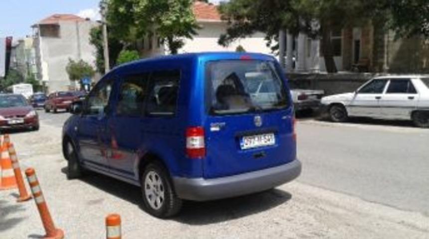 Ara&ccedil;larında Uykuya Dalan Gurbet&ccedil;i Aile Soyuldu