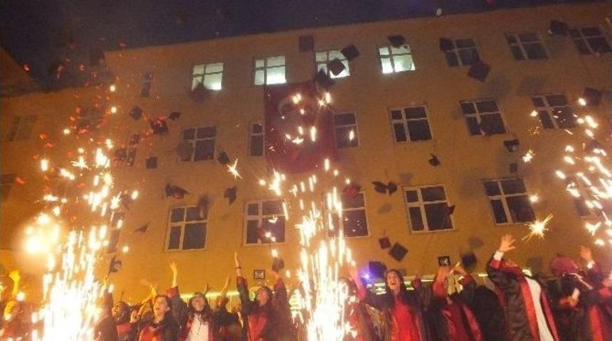 Malazgirt Mesleki Ve Teknik Anadolu Lisesi&rsquo;nde Mezuniyet T&ouml;reni