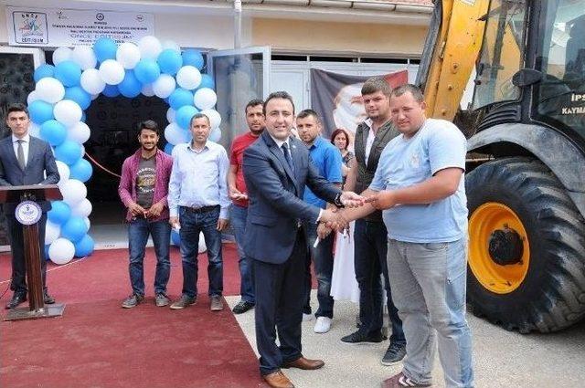 İş Makinesi Kullanımını Simülatörde Öğrendiler