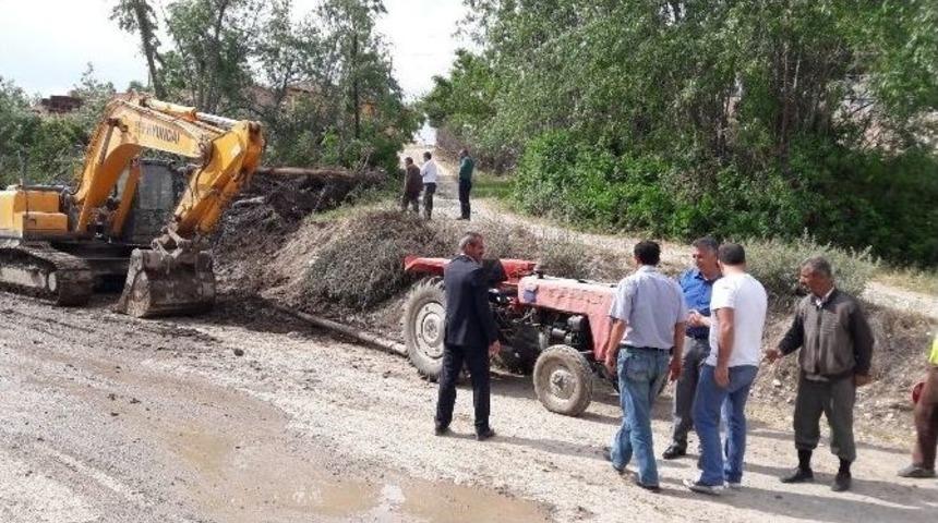 Yazıhan&rsquo;da Yol &Ccedil;alışmalarına Hız Verildi