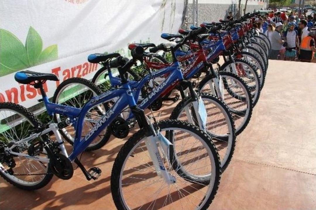 Temiz &Ccedil;evre İ&ccedil;in Bisiklet S&uuml;rd&uuml;ler