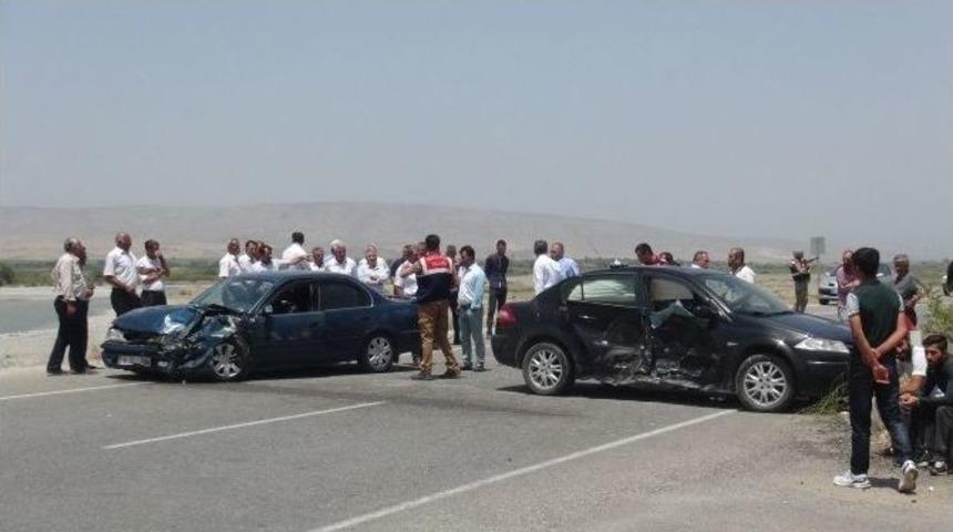 Batman&rsquo;da Trafik Kazası: 10 Yaralı