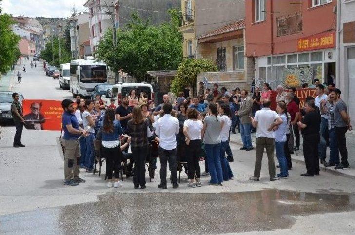 Yol Ortasında ‘grup Yorum’ Konseri G4