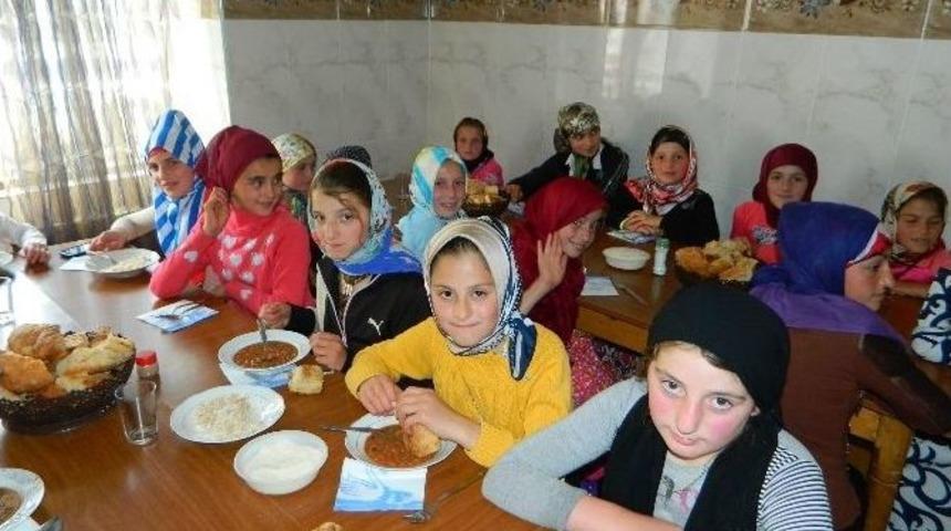 Kur’an Kursu Öğrencileri Ahıska’yı Gezdi