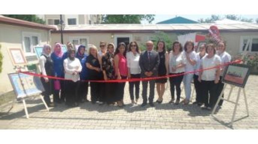 Geleneksel El Sanatları Kursları&rsquo;nda Yılsonu Sergisi A&ccedil;ıldı