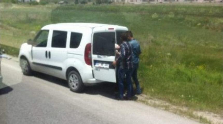 Evlilik Vaadiyle Dolandırdılar, Ka&ccedil;arken Yakalandılar