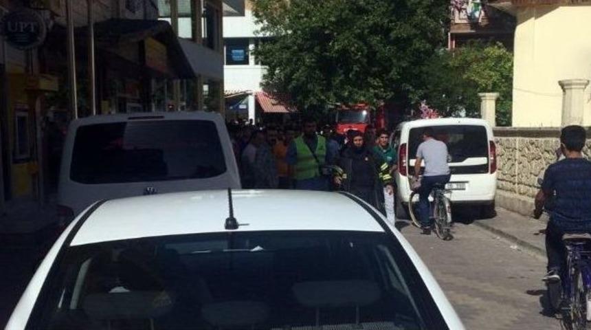 Hatalı Parklar İtfaiyenin Ge&ccedil;işini Engelledi