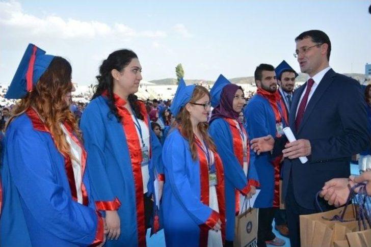 Kırıkkale Üniversitesi’nde Mezuniyet Töreni G2