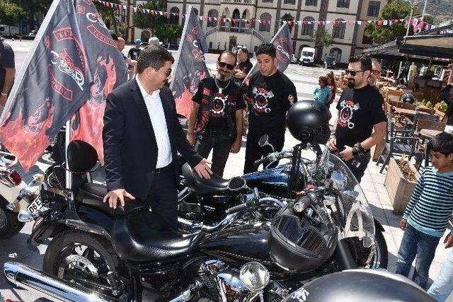 Başkan Çelik Motosiklet Tutkunları İle Bir Araya Geldi