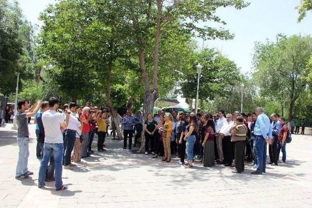 Boşanma Komisyonu Protestosuna Eylemci Sayısına Yakın Gazeteci Katıldı