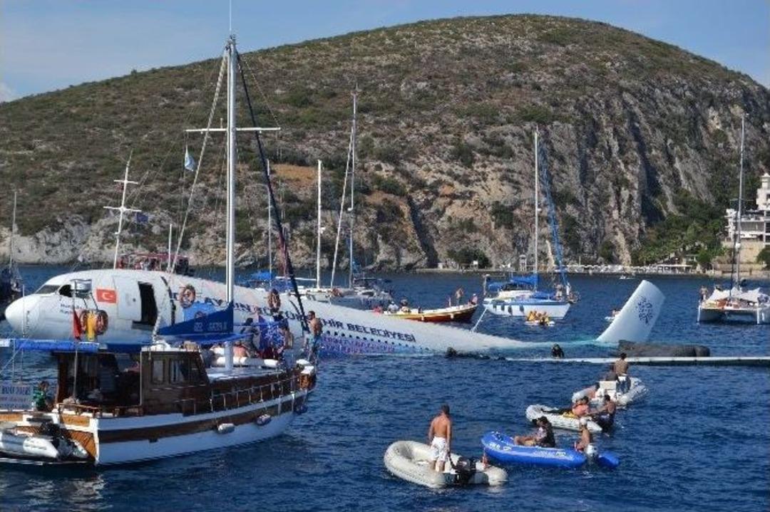 Aırbus, Kuşadası K&ouml;rfezi&rsquo;nde Batırıldı