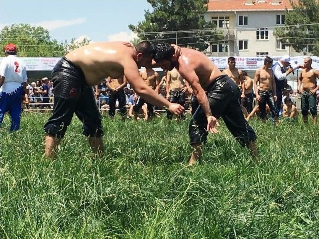 Er Meydanı Umurbey&rsquo;de Kuruldu