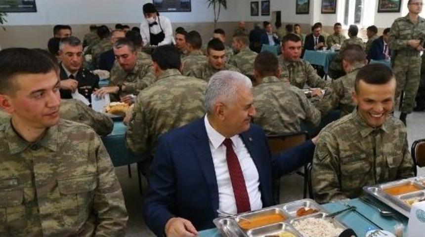 Başbakan Binali Yıldırım Refahiye&rsquo;de Hemşehrilerine Seslendi: