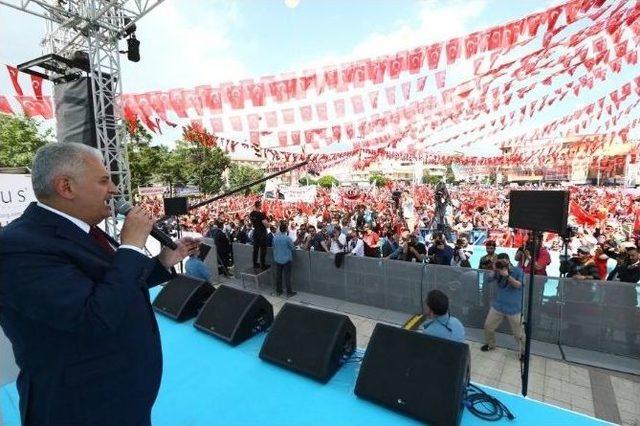 Başbakan Binali Yıldırım Refahiye’de Hemşehrilerine Seslendi: