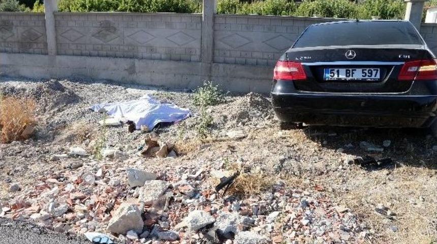 Mut&rsquo;da Otomobil Tarım Aracına &Ccedil;arptı: 1 &Ouml;l&uuml;, 2 Yaralı