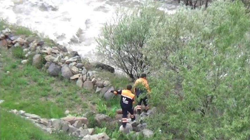 Nehre U&ccedil;an Ara&ccedil;taki 2 Kişi Bulunamadı