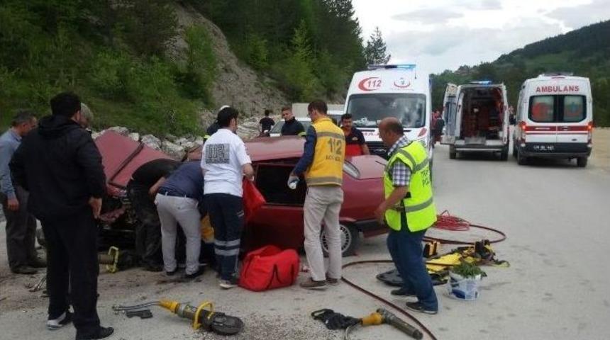 Ilgaz Dağı Ge&ccedil;inde Kaza: 4 Yaralı