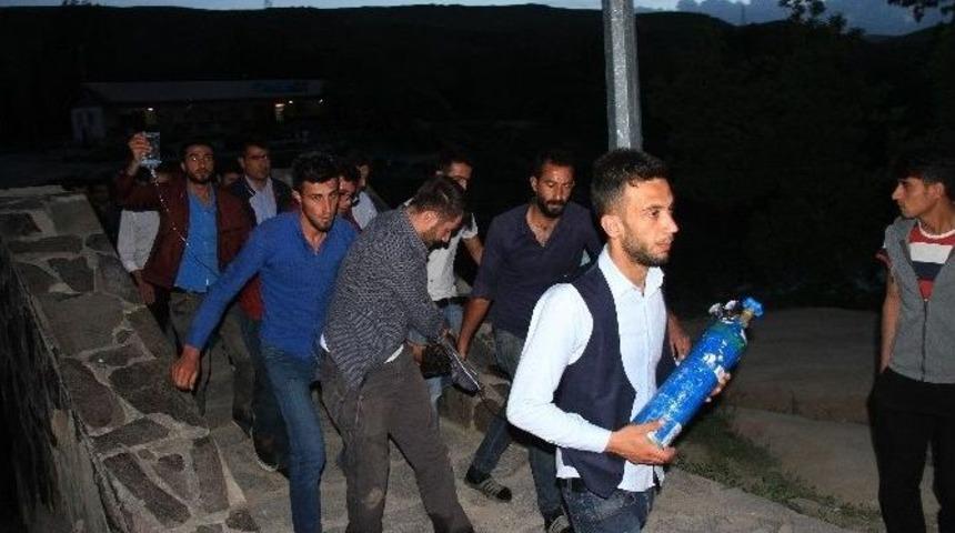 Muradiye Şelalesi&rsquo;nde İki &Ouml;ğrenci Boğuldu