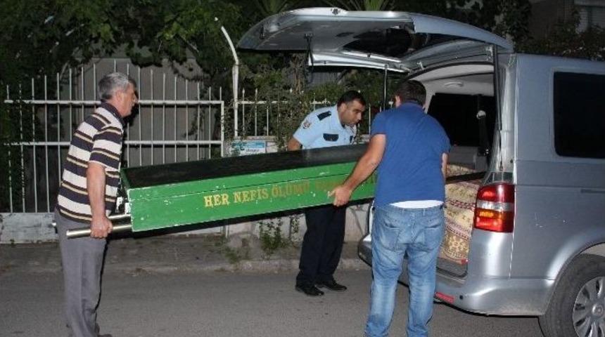 Bunalıma Giren Gen&ccedil;, Av T&uuml;feğiyle İntihar Etti!