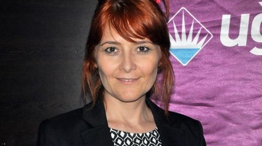 Do&ccedil;. Dr. Raziye Bilge Uzun&rsquo;dan Ailelere Karne Uyarısı