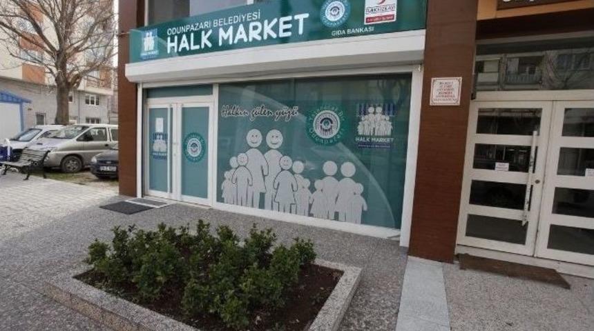 Halk Market Yardımları Bekliyor