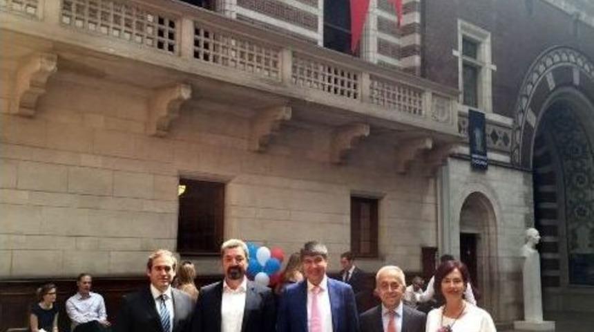 Başkan T&uuml;rel, Kopenhag&rsquo;da T&uuml;rk Bayrağı İle Karşılandı