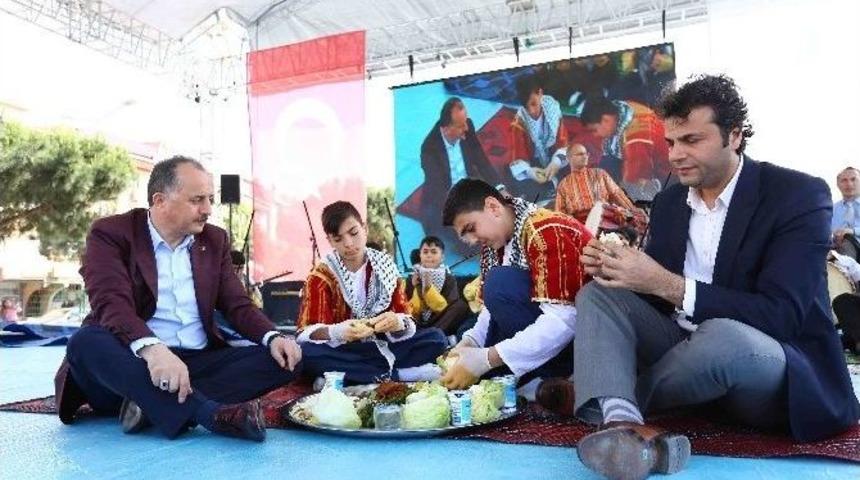 Bilgi Evi &Ouml;ğrencileri Mezuniyetlerini Kutladı