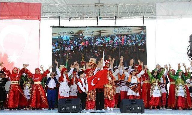 Bilgi Evi Öğrencileri Mezuniyetlerini Kutladı