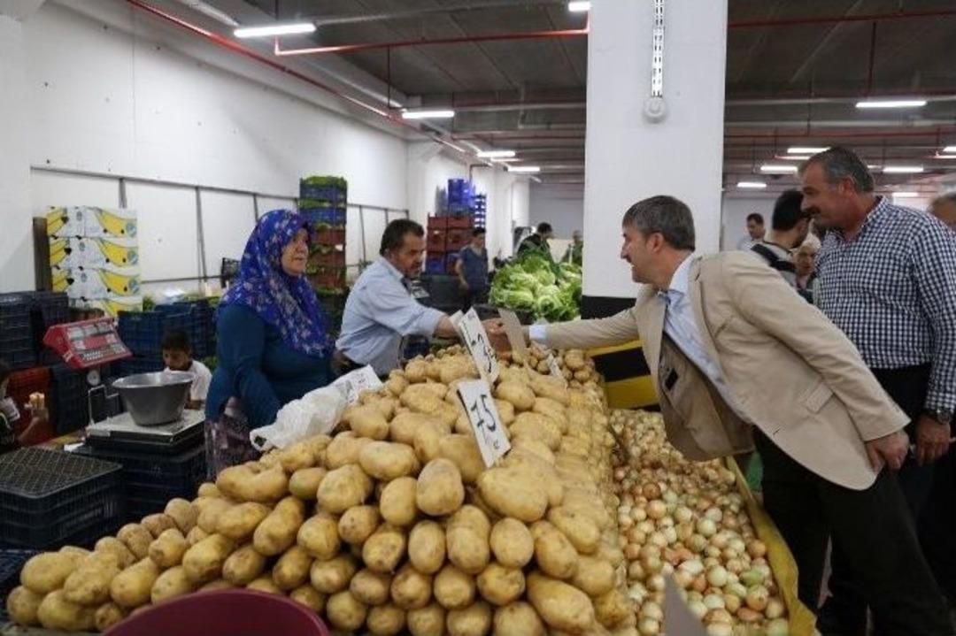Başkan Şirin Modern Pazaryerini Ziyaret Etti