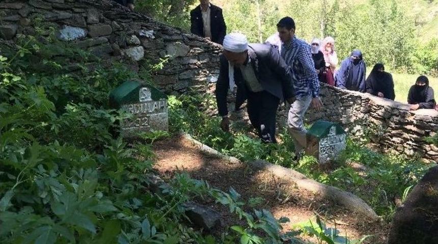 Kadiri Tarikatının T&uuml;rbeleri Ziyaret Edildi