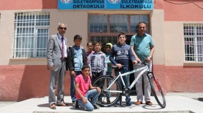 Bulanık&rsquo;ta Bisiklet Dağıtımı