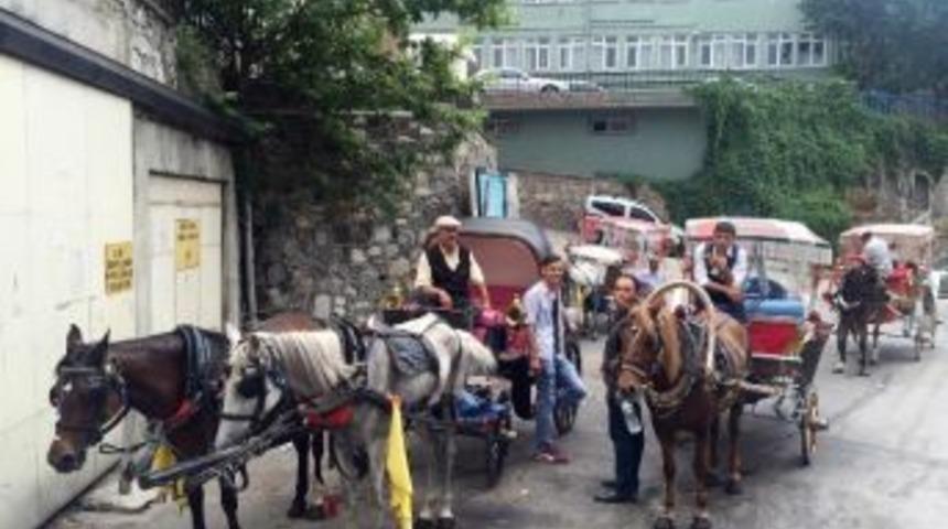 Bursa&rsquo;da Fayton Keyfi Yaşatılıyor