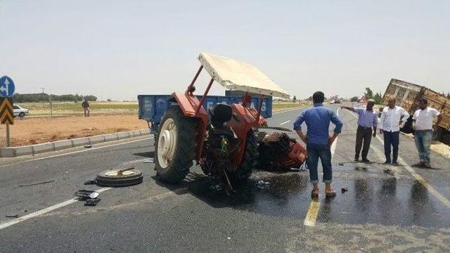 Kamyon, Çarptığı Traktörü İkiye Böldü: 1 Yaralı