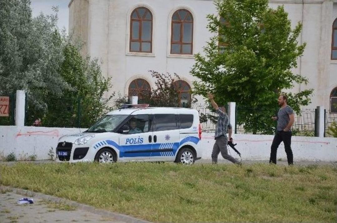 Oto Hırsızı Akrabasının Evinde Yakalandı