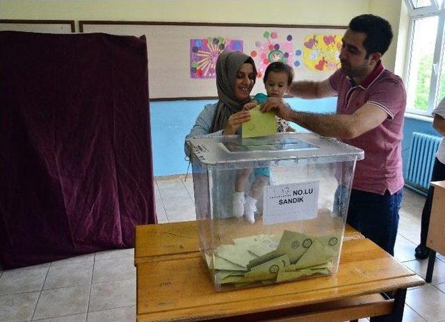 Zonguldak’ta İki Mahallede Muhtarlık Seçimi Sürüyor