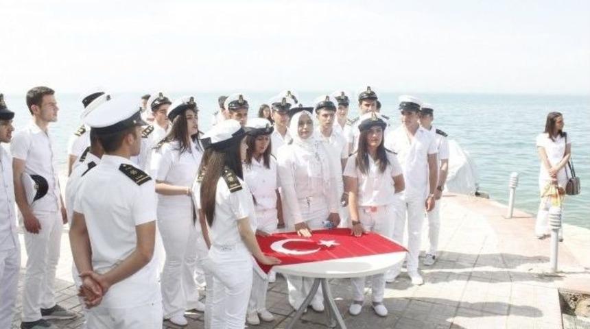 Denizcilik Lisesi 6. Mezunlarını Verdi