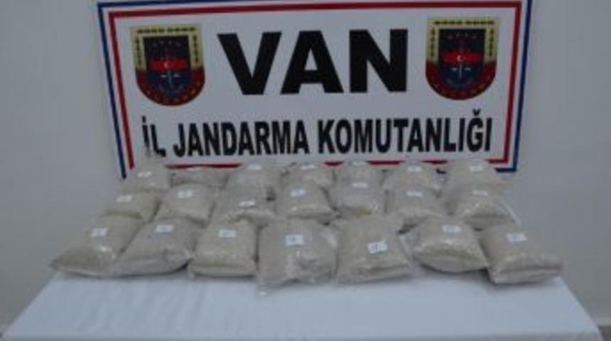 Başkale&rsquo;de 25 Kilo Eroin Ele Ge&ccedil;irildi