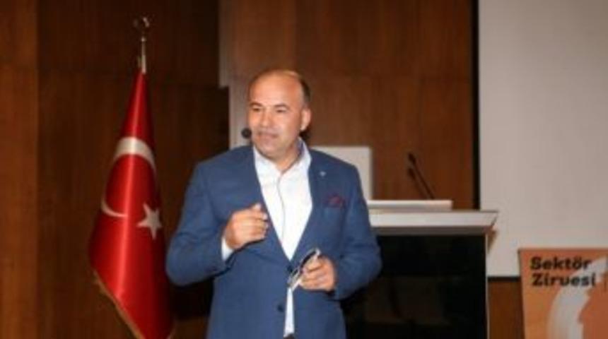 T&uuml;rk İşadamı, Alman Derneğinden İstifa Etti